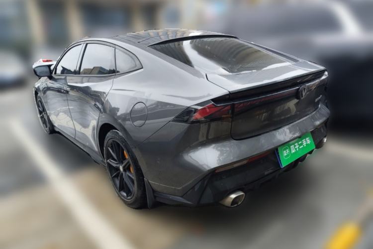 Used CHANGAN UNI-V 2022 1.5T Smart Navigation Version
