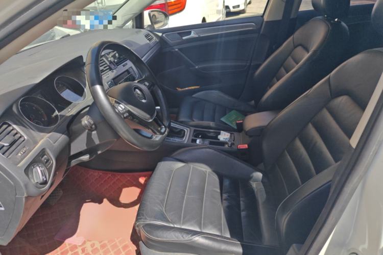 Used Volkswagen Golf 2014 1.4TSI Automatic Luxury Model Left Front Seat