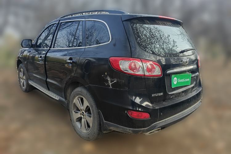 Used Hyundai Santa Fe Classic 2011 2.4 Comfort Edition 7-Seater Two-Wheel Drive