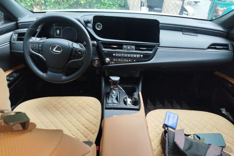 Used Lexus ES 2023 200 Excellence Edition