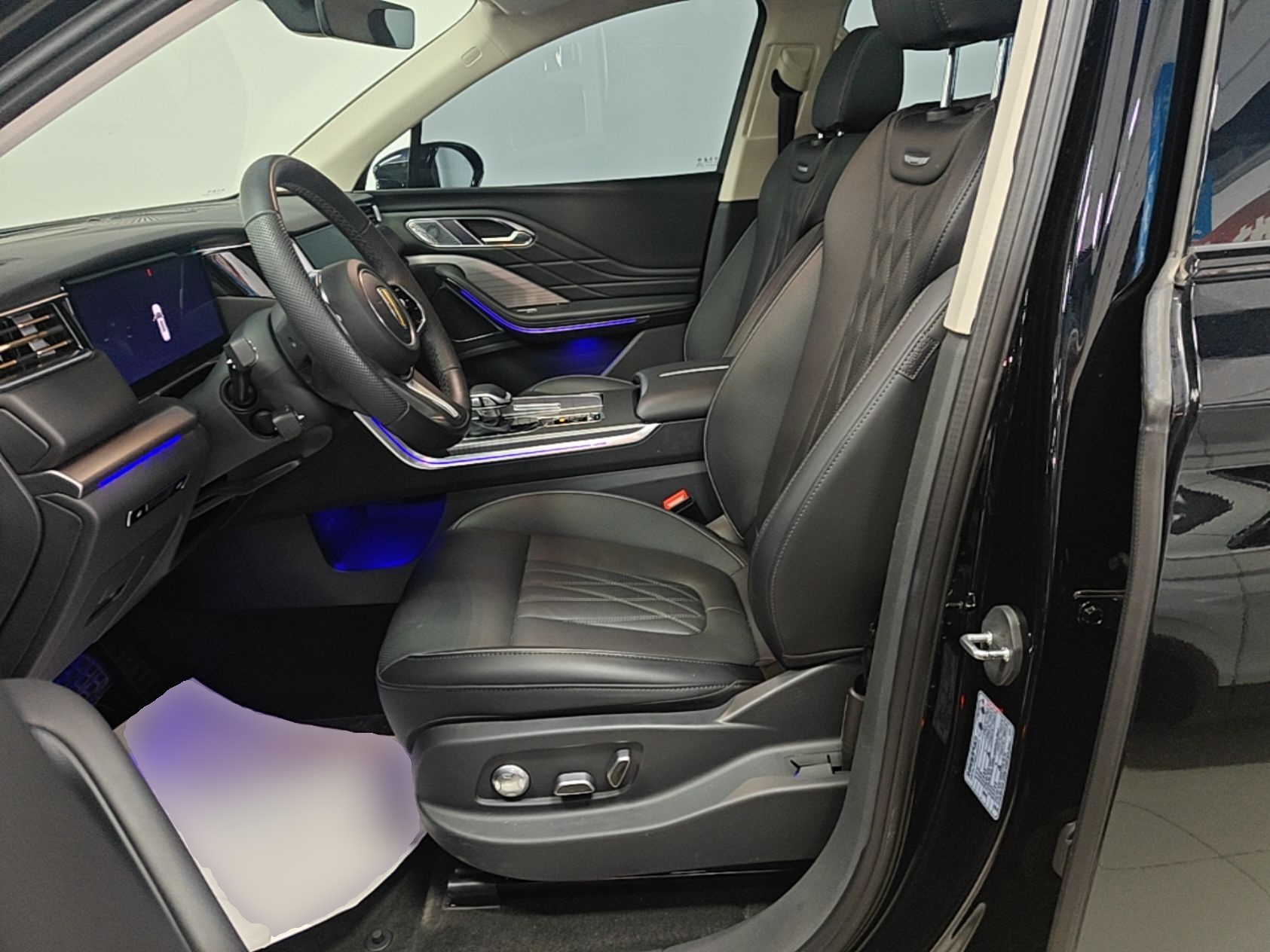 Hongqi HS7 PHEV 2024 2.0T PHEV Four-Wheel Drive Flagship Edition 7 Seats — снимка 17