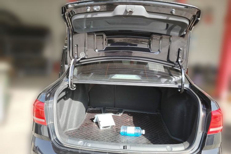 Used Volkswagen Lavida 2017 1.6L Automatic Comfort Edition
