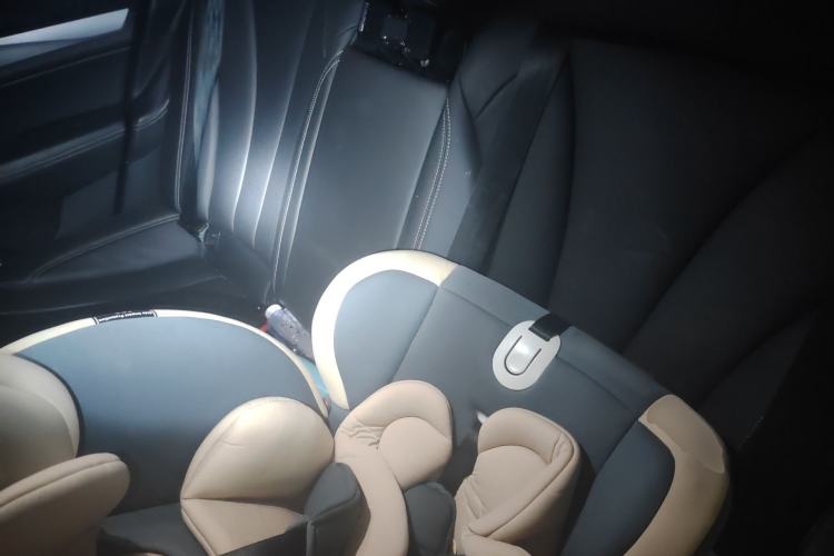 Used Geely Auto Emgrand GT New Energy 2018 1.5T PHEV Yaoxiang Edition Left Rear Seat