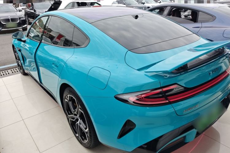 Used Xiaomi Auto SU7 2024 Four-Wheel Drive Ultra-Long Range Advanced Intelligent Driving Max Edition