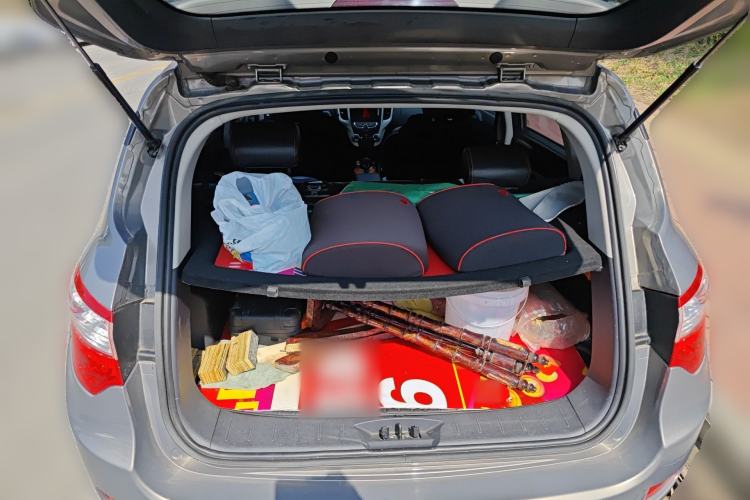 Used CHANGAN CS35 2012 1.6L Automatic Luxury Version China IV Standard Trunk