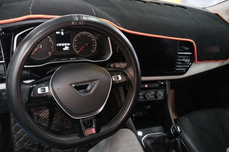 Used Jetta VS5 2022 280TSI Manual Enjoyment Version Center Console