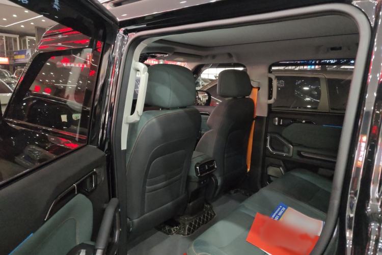 Used JETOUR Traveler 2023 2.0T All-Wheel-Drive CrossPRO