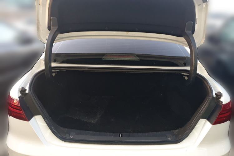 Used Geely Auto Binray 2019 200T Manual Binchi Edition Trunk