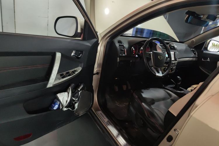 Used Geely Auto GX7 2015 Classic Edition 1.8L Manual Elite Model China IV Driver Seat