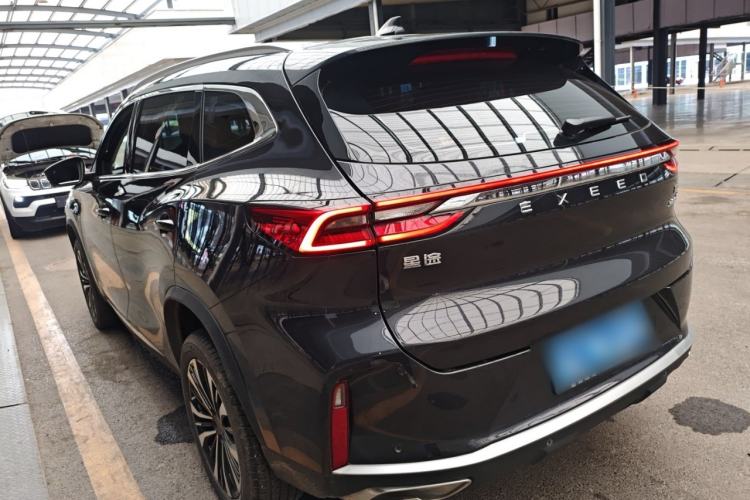 Used EXEED Lingyun 2024 300T Two-Wheel Drive Starlight Edition Exterior 2