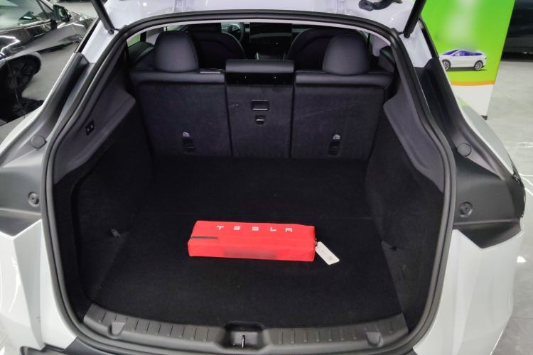 Used Tesla Model Y 2025 Long-Range All-Wheel-Drive Version