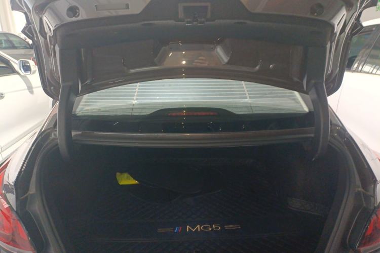 Used MG 5 2021 300TGI DCT Elegant Luxury Edition Trunk