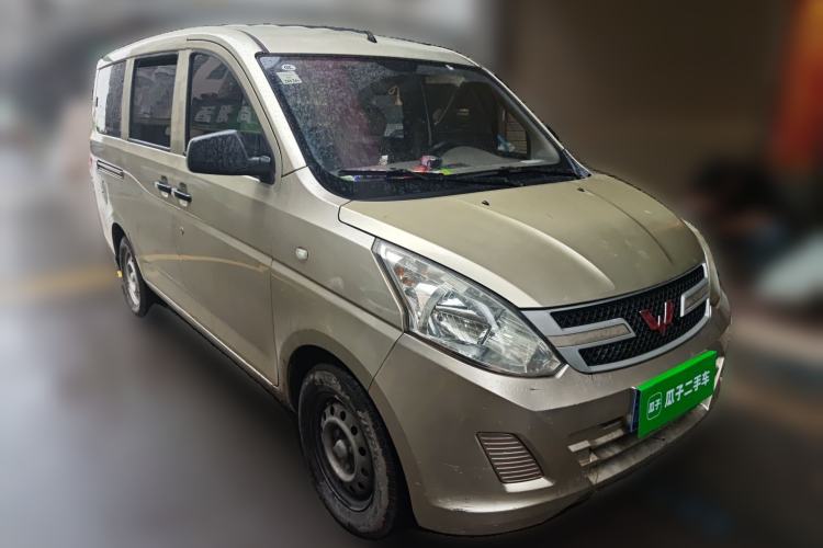 Used Wuling Rongguang V 2016 1.5L Practical Version Front Right 45 Deg