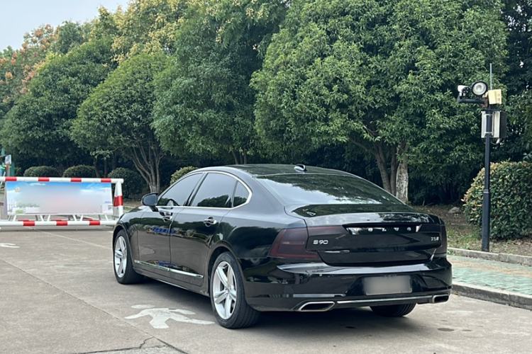 Used Volvo S90 2019 T5 Zhiyi Edition
