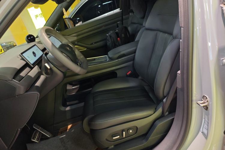 Used Nio ES8 2024 75 kWh Executive Edition Left Front Seat