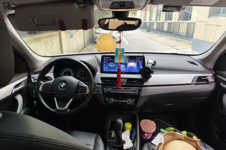 Used BMW X1 2019 sDrive20Li Leading Model Center Console