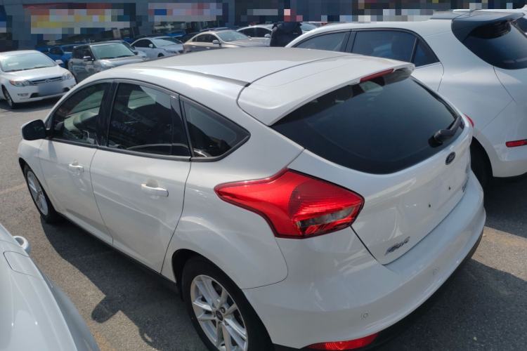 Used Ford Focus 2015 Hatchback EcoBoost 125 Automatic Supreme Style Edition