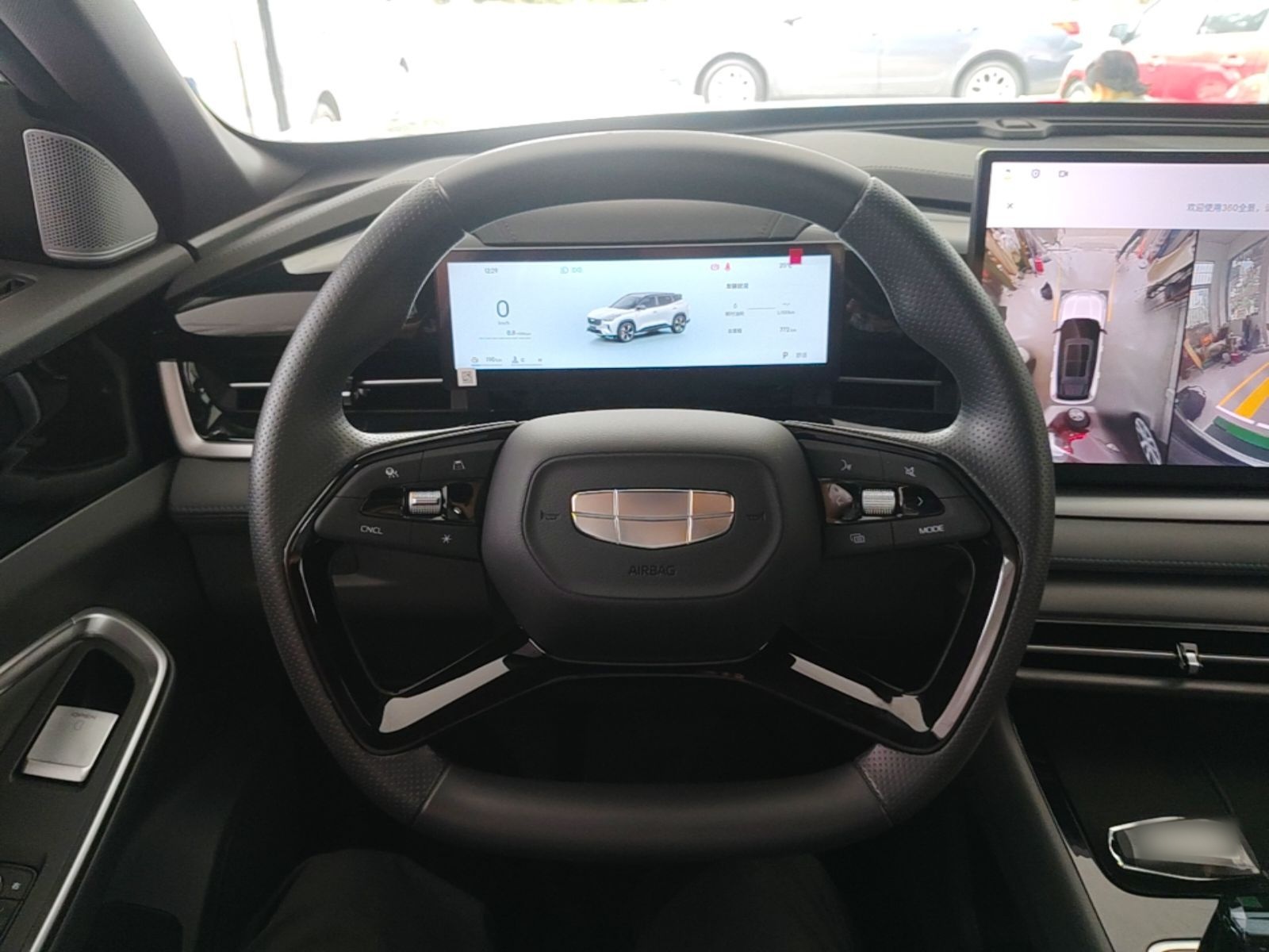 Geely Auto Emgrand X7 Sport 2026 Model 1.5TD 10th Anniversary Champion Edition — снимка 13