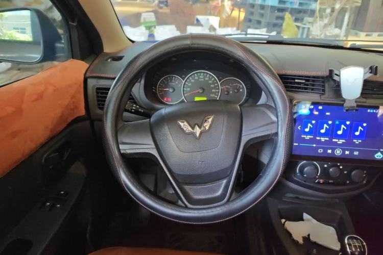 Used Wuling Hongguang 2015 1.2L S Base Model China V Standard
