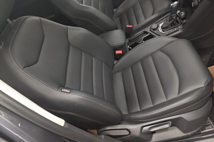 Used Volkswagen Tharu 2020 330TSI Four-Wheel Drive Flagship Version China VI Standard Right Front Seat