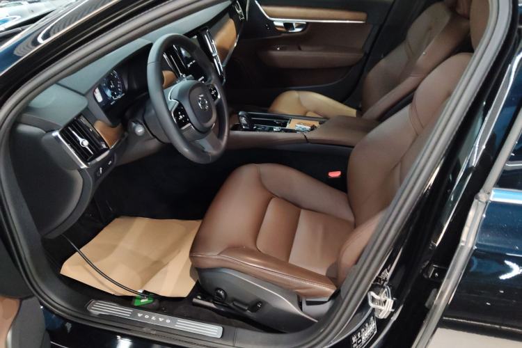 Used Volvo S90 2021 B5 Zhiyi Luxury Edition
