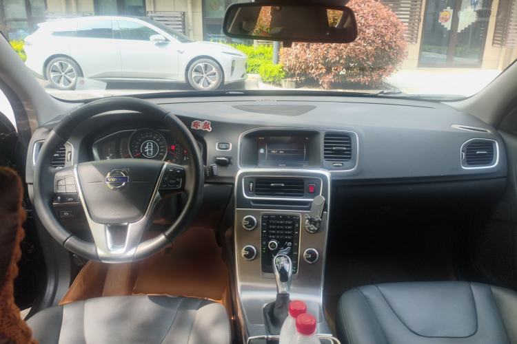 Used Volvo S60 2017 S60L T3 Smart Upgrade Edition Center Console