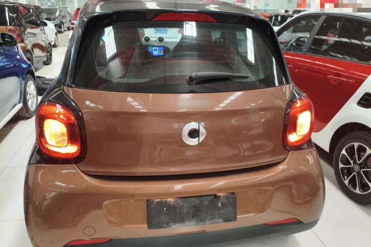 Used smart forfour 2016 1.0L 52 kW Dynamic Edition