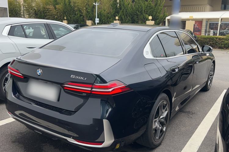 Used BMW 5 Series 2024 530Li Leading Luxury Package Exterior 4