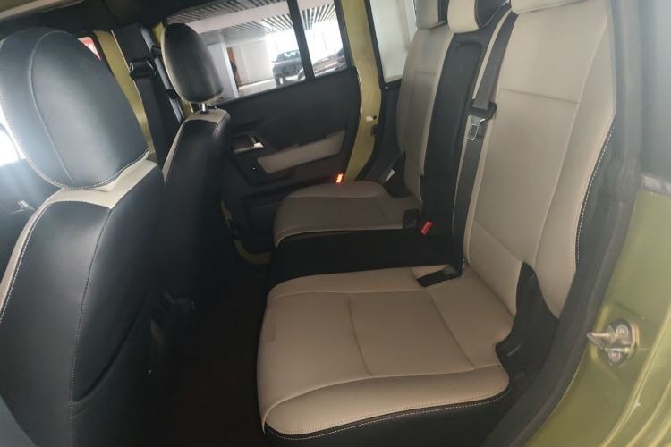 Used BAIC Off-Road BJ40 2016 40L 2.3T Automatic Two-Wheel Drive Luxury Edition
