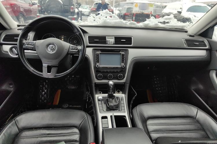 Used Volkswagen Passat 2013 1.8TSI DSG Prestige Edition Center Console