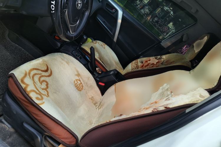 Used Toyota RAV4 2016 2.0L CVT Two-Wheel Drive Fashion Edition China V Standard Left Front Seat