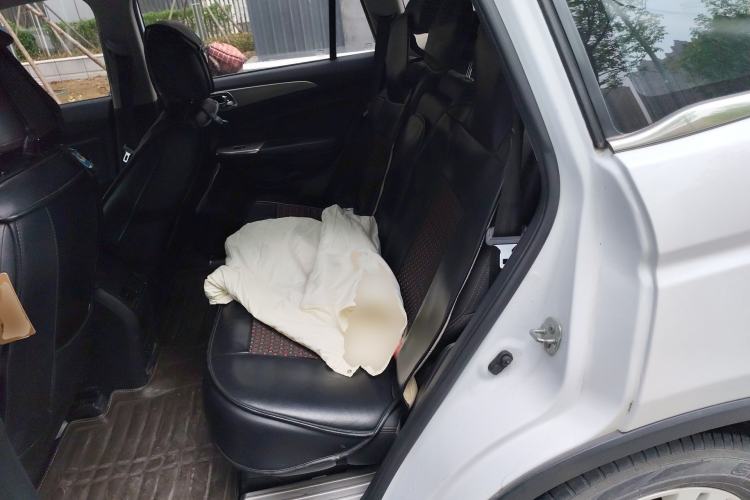 Used CHANGAN CS75 2016 1.8T Automatic Elite Model China V Standard Left Rear Seat