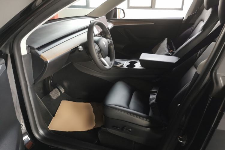 Used Tesla Model Y 2021 Long-Range All-Wheel-Drive Version 3D7