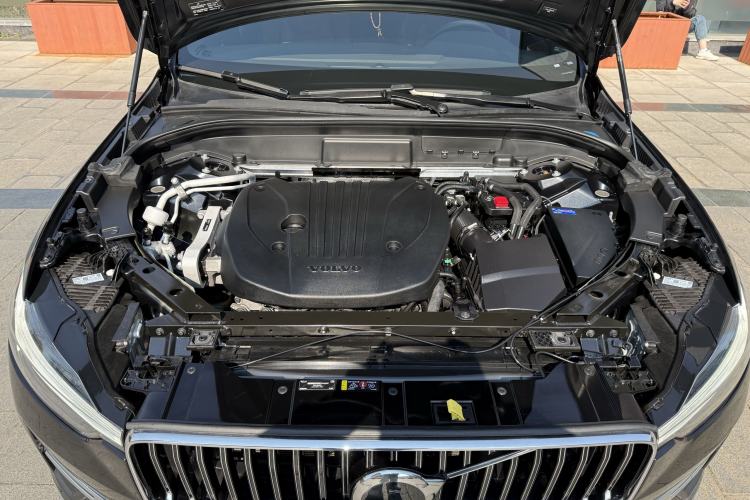 Used Volvo XC60 2023 B5 4x4 Smart Luxury Edition
