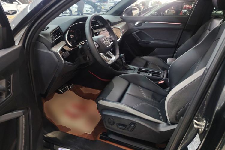 Used Audi Q3 2024 35 TFSI Fashion Dynamic Edition
