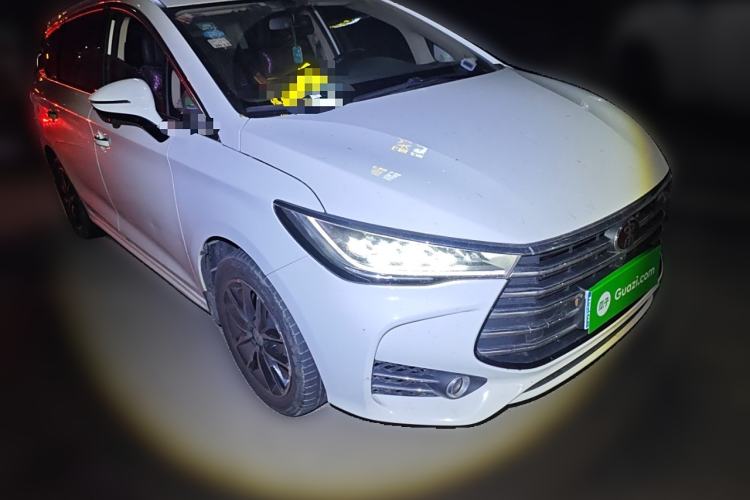 Used BYD Song MAX 2018 1.5T Automatic Smart Connect Luxury 6-Seater Front Right 45 Deg