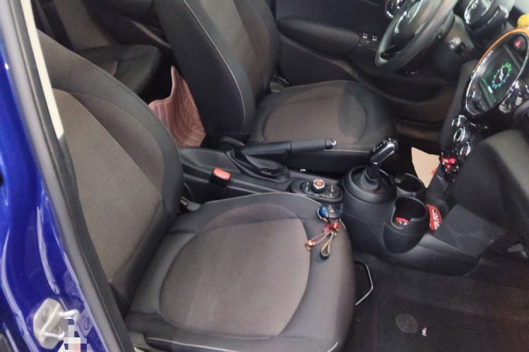 Used MINI 2020 1.5T ONE Five-Door Edition Right Front Seat