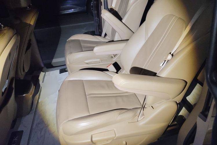 Used Buick GL8 2017 ES 28T Luxury Model China V Standard