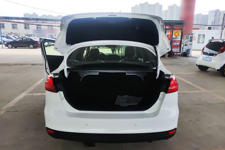 Used Ford Focus 2015 Sedan 1.6L Automatic Trend Model