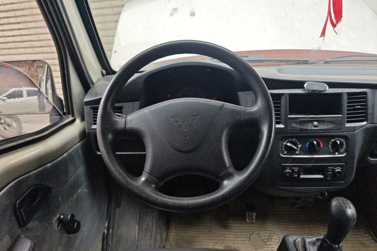 Used Wuling Zhiguang 2013 1.0L Practical Version