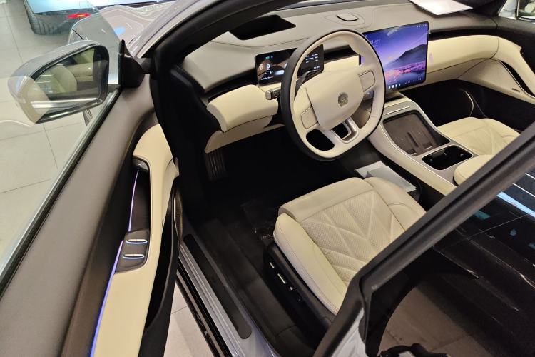 Used Nio ET5T 2025 75 kWh Touring