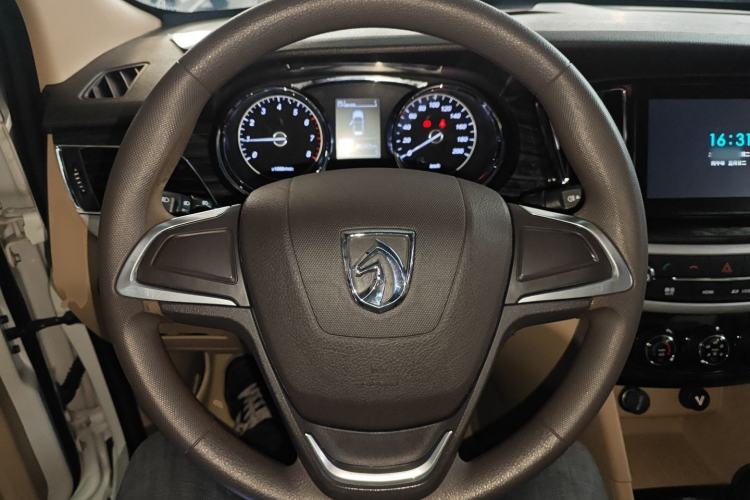 Used Baojun 730 2016 1.5L Manual Comfort Version 7 Seats China V Emission Standard