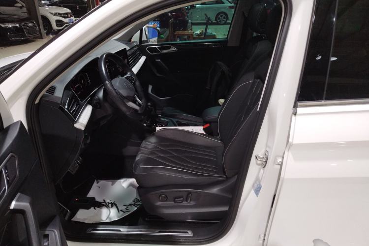 Used Volkswagen Tiguan L 2022 330TSI Automatic Two-Wheel Drive R-Line Enhanced Edition
