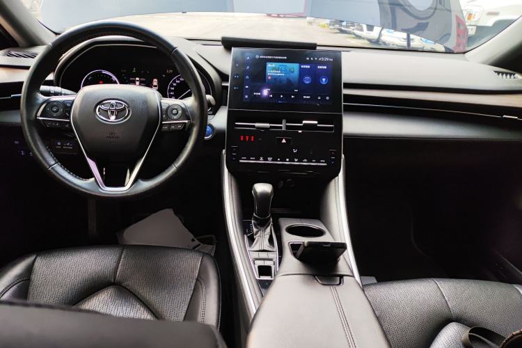 Used Toyota Avalon 2023 Dual-Engine 2.5L Luxury Edition Center Console