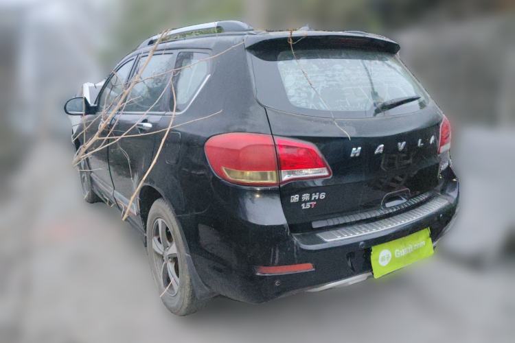 Used Haval H6 2015 Upgraded Model 1.5T Manual Two-Wheel Drive Elite Version