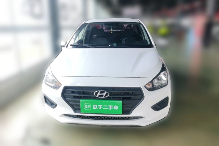 Used Hyundai Verna (older generation) 2020 1.4L Manual GL Refreshed Edition Front