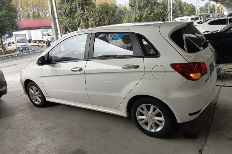 Used BAIC E Series 2013 Hatchback 1.5L Manual Lotte Edition
