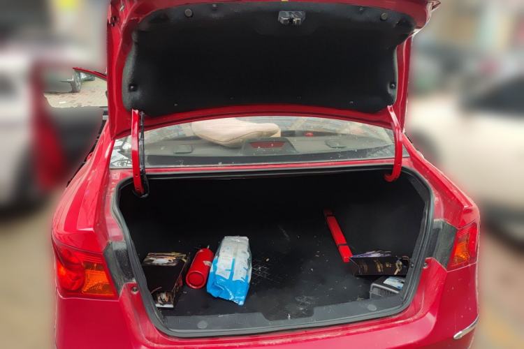 Used Roewe 350 2015 1.5L Automatic Luxury Sunroof Edition
