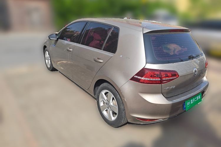 Used Volkswagen Golf 2017 1.6L Automatic Comfort Million-Vehicle Anniversary Edition
