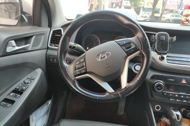 Used Hyundai Tucson 2015 1.6T Dual-Clutch Two-Wheel-Drive Smart Model
